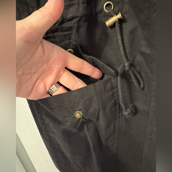 Zenana Outfitters Black Hooded Vest - READ FULL DESCRIPTION - Picture 3 of 9